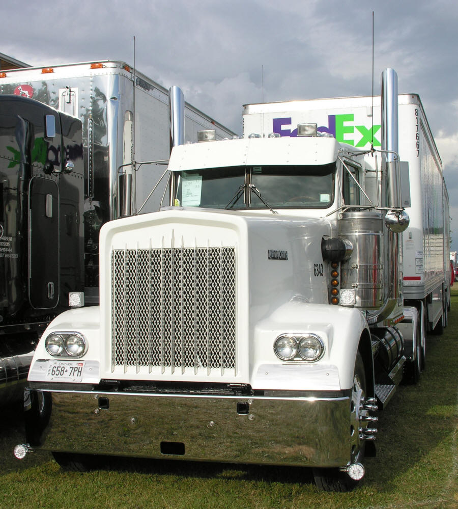 Fedex Kenworth at Fergus Truck Show