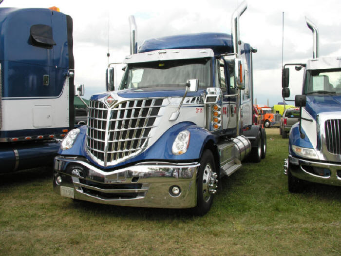 International Lonestar Retro Style Highway Tractor