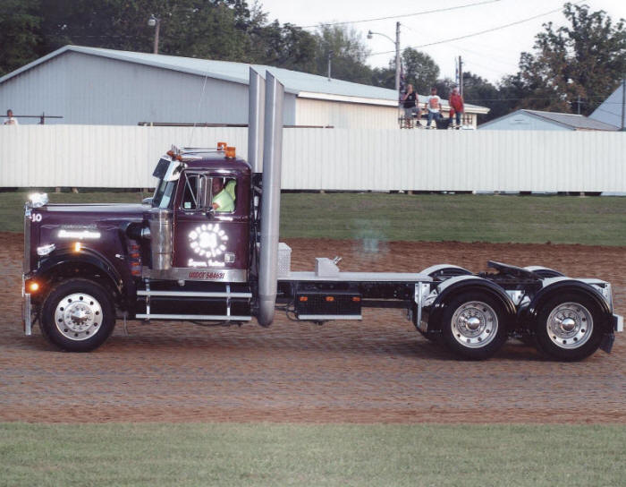 Nice clean Western Star Tractor at truck show